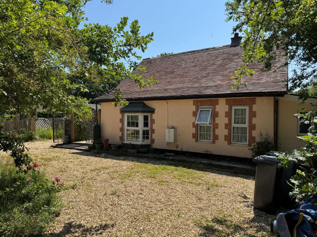 Lot: 159 - DETACHED BUNGALOW WITH POTENTIAL ON 1.6 ACRE PLOT - Looking at the Front Elevation from the Alternative Side